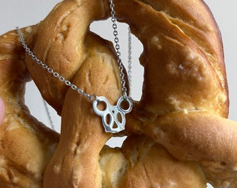 Collar mágico de pretzel