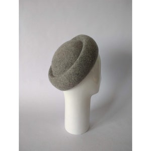 Light Grey Wool Felt &#39;NewYorker&#39; Beret