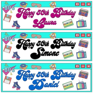 Puede incluir: Tres pancartas de cumpleaños imprimibles con temática de los 80 con el texto "Feliz cumpleaños número 50" y un nombre diferente en cada pancarta: Laura, Simone y Daniel. Las pancartas presentan gráficos retro como patines, cintas de casete y una radiograbadora.