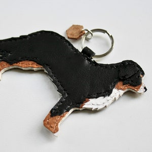 Customisable Leather Bernese Mountain Dog Keyring, Leather Dog Keychain, Pet Gifts, Berner Sennenhund, Bernese Cattle Dog, Bouvier Bernois