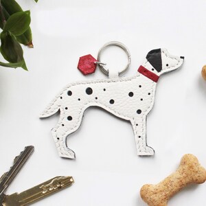 Customisable Dalmatian Keyring, Dalmatian Gift, Dalmation Gifts, Handmade Leather keychain, Spotty Dog, Dog mom, Dalmatian, bag charm imagem 1