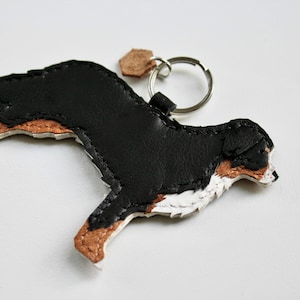 Customisable Leather Bernese Mountain Dog Keyring, Leather Dog Keychain, Pet Gifts, Berner Sennenhund, Bernese Cattle Dog, Bouvier Bernois