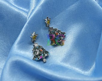 Rhinestone Christmas Tree Earrings, Holiday Dangle Earrings, Sparkly Christmas Jewelry, Festive Tree Earrings, Gift for Her, Winter Jewelry
