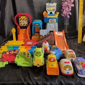 VTech Go! Go! Smart Wheels Monster Truck Rally Playset with Vehicles