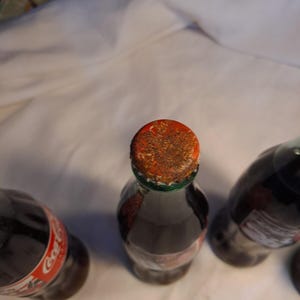 Lote de 4 botellas familiares de Coca-Cola Nascar Racing de Ricky Dale, Kansas City imagen 7