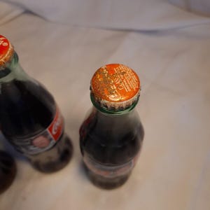 Lote de 4 botellas familiares de Coca-Cola Nascar Racing de Ricky Dale, Kansas City imagen 9