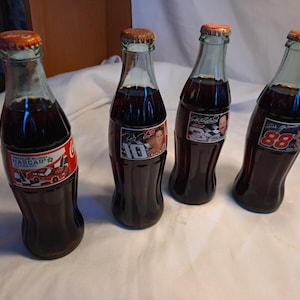 Lote de 4 botellas familiares de Coca-Cola Nascar Racing de Ricky Dale, Kansas City imagen 1