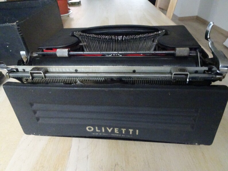 Olivetti Studio 42 Typewriter From 1941 In Wooden Suitcase