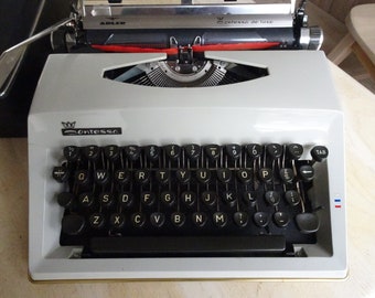 Adler Contessa the luxury, typewriter in suitcase from the 70s