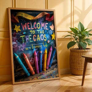 Buntstift Klassenzimmer Kunst Willkommen im Chaos-Druck Bunt Lehrer Wandkunst Lustige Schule Dekor Lernraum Back to School Papierschild