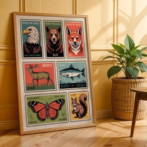 Respektiere die Einheimischen Digitales Wandbild, zum ausdrucken, Wildtier Stempel Poster mit Fuchs Bär Adler Reh Eichhörnchen Schmetterling und Lachse