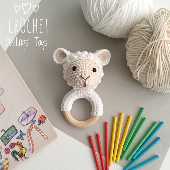 Crochet Mouton Bebe Hochet Personnalise A La Ferme Amigurumi Etsy