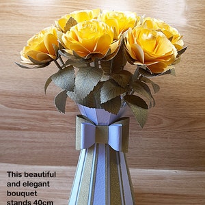 Pacote de arquivos digitais para cortar um grande vaso de buquê de rosas camélias, para Cricut, todos os softwares Silhouette e ScanNCut, Rose svg, Bouquet vase svg