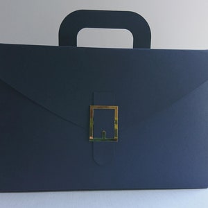 Archivo SVG para cortar una bolsa de regalo maletín muy grande, compatible con Cricut, Silhouette y ScanNcut, Regalo para hombre SVG, Bolsa de regalo SVG