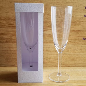 File SVG per tagliare una scatola di presentazione forte per il bicchiere di champagne Svalka, file SVG compatibili con Cricut, scatola di vetro di champagne SVG