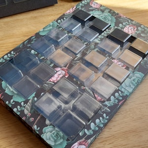 SVG file to cut a box to enclose the Craftastik 6 x 4-cell clamshell, Cricut compatible files, Wax melt packaging SVGs