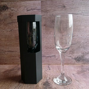 File in formato SVG per tagliare una scatola resistente a sei lati per un flute da champagne, file in formato SVG per scatola di vetro di champagne, file SVG compatibili con Cricut