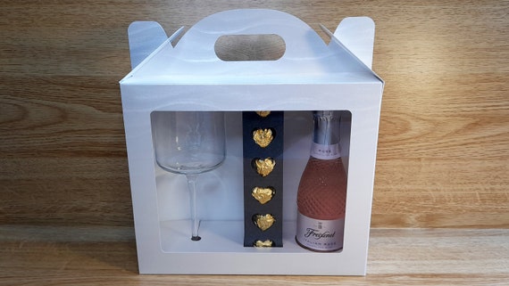 Large gift box for wine, glass and chocolates, SVG, Studio3, DXF, SVG, Gift box svg, Packaging svgs, Cricut, Silhouette, ScanNCut