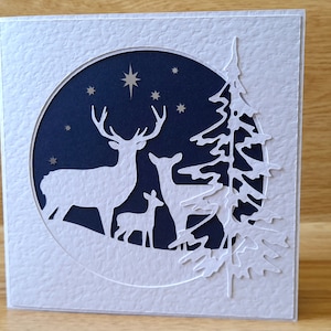 Cartão de Natal em camadas Deer in Snow, SVG, Studio3, Cricut, Silhouette, ScanNCut, Envelope SVG, arquivos de cartão artesanal, SVGs de Natal