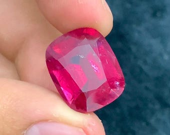 3.35 ct Roze Rubelliet Toermalijn Kussen Slijp Losse Edelsteen