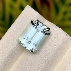 4.20 Ct Light Green Aquamarine Gemstone: Emerald Cut Loose Gem