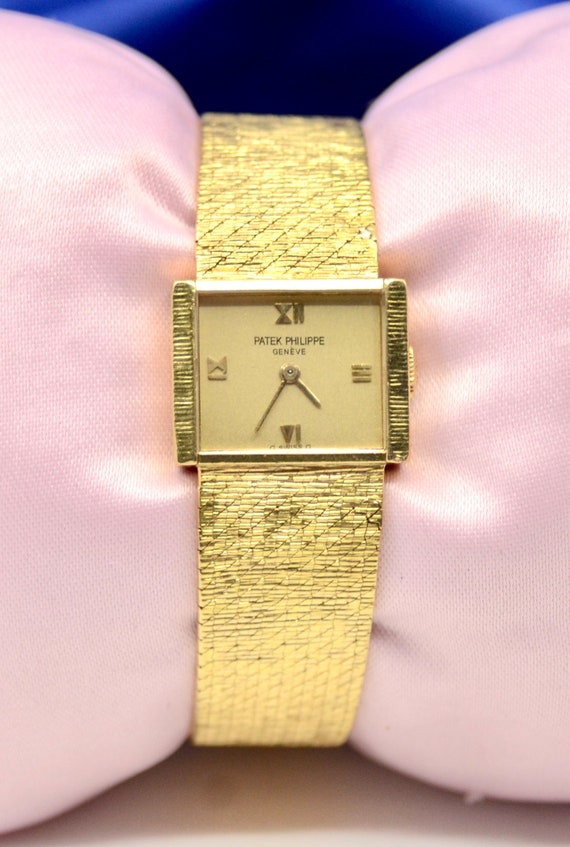 Ladies Patek Philippe Geneve 18K Yellow Gold watch