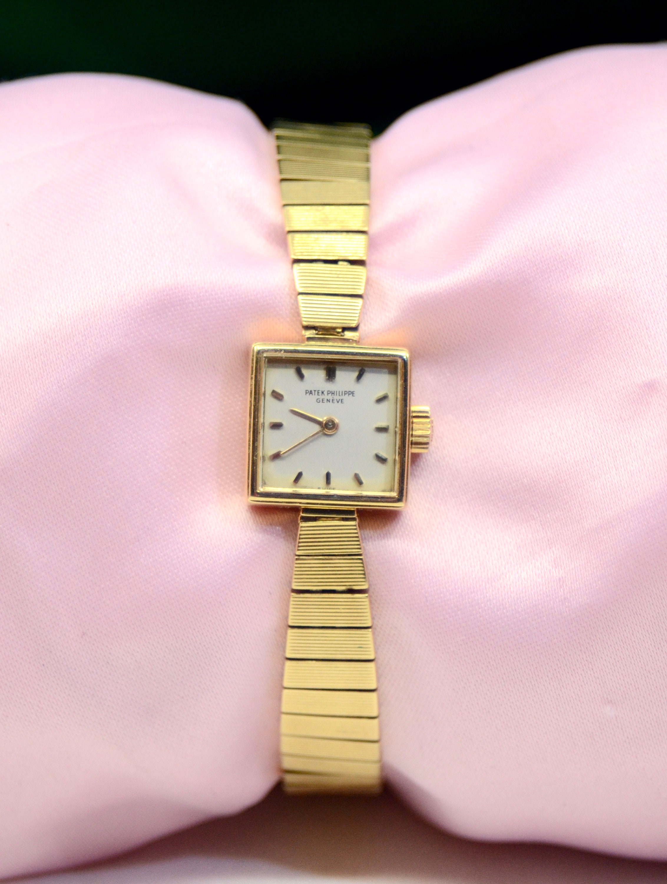 Patek philippe ladies gold watch hotsell