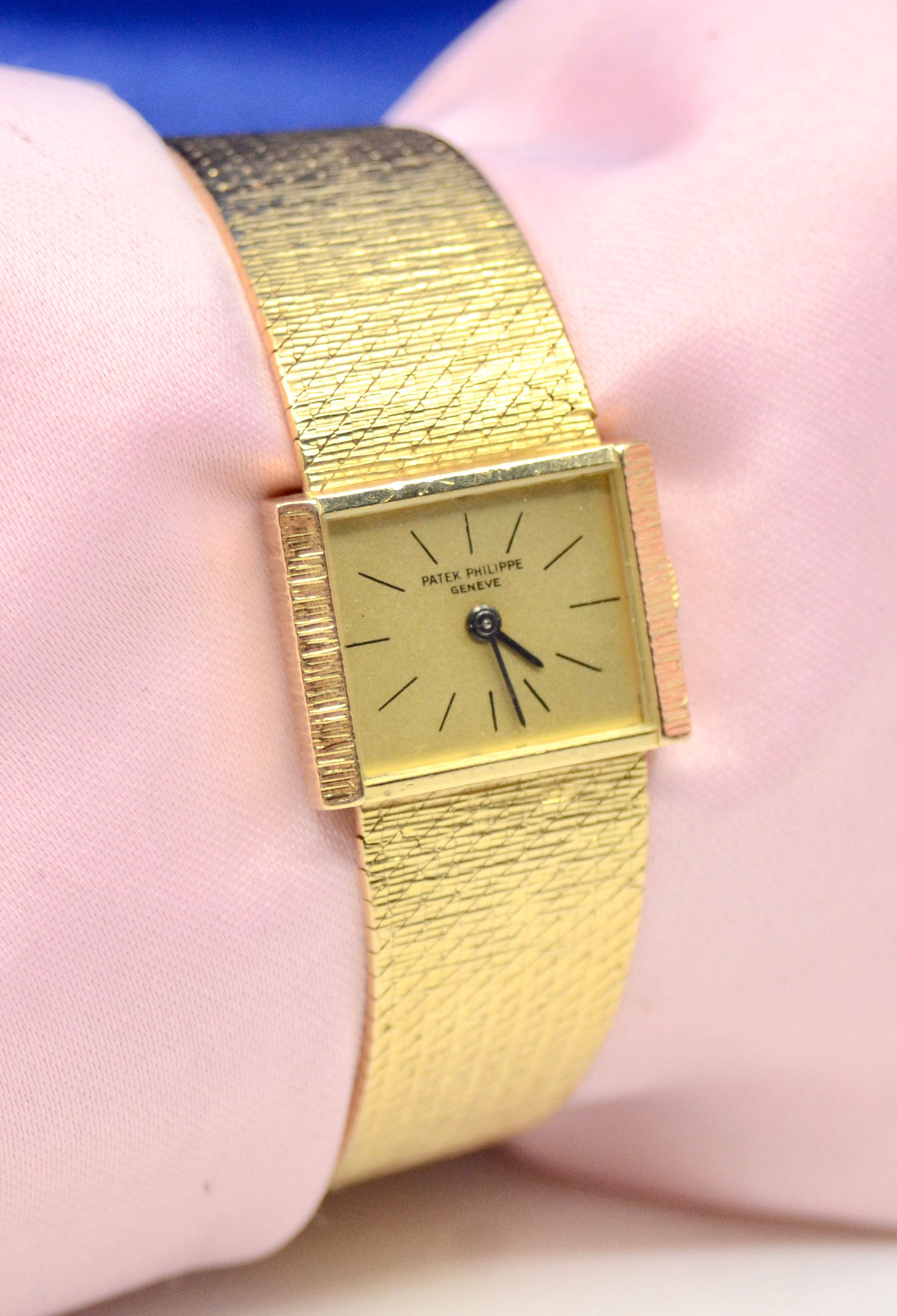 Ladies Patek Philippe Geneve 18K Yellow Gold Watch 53.5 GM - Etsy