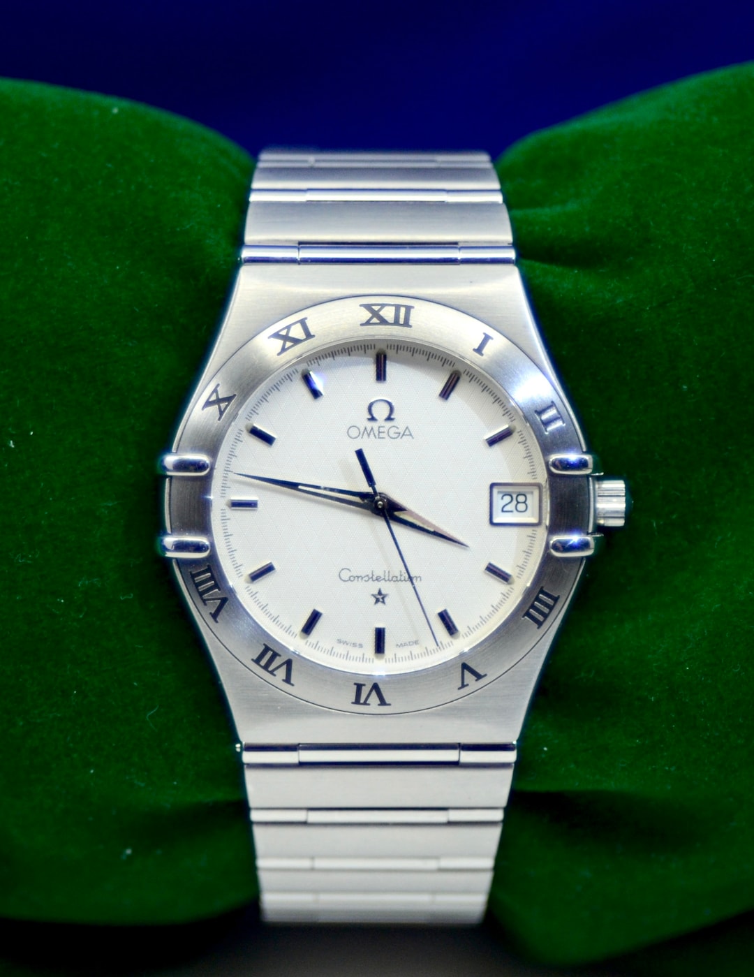 Omega manhattan hotsell