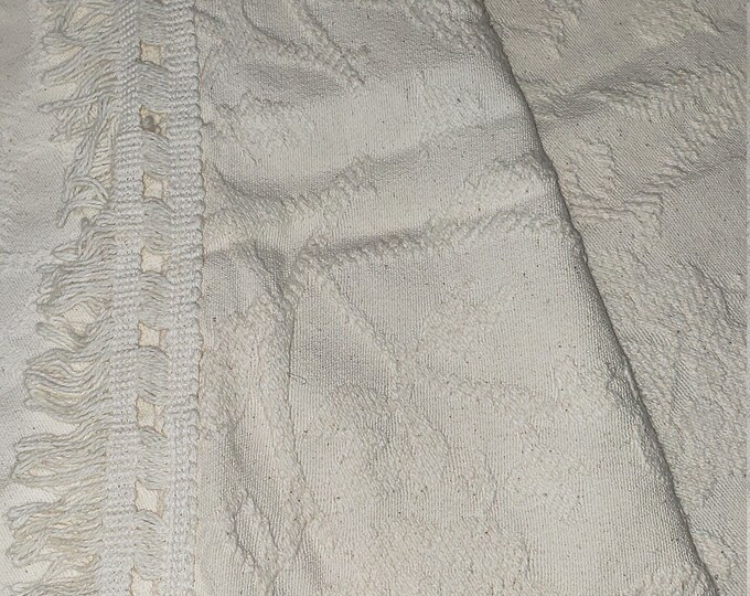 Crown Crafts Matelasse Bedspread Cream/ Offwhite, 90 X 55 Etsy