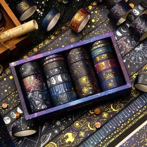Universum Washi Tape Set – 20 Rollen mit Silber- & Goldfolie | Galaxy Deko, Heißpräge-Tape für Journaling, DIY, Scrapbooking, Sterne