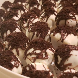 Cookies & cream cake balls