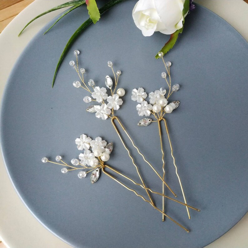 Wedding hair piece Gold bridal hair pins Set of 3 hair pins Flower headpiece Bridal hairpiece