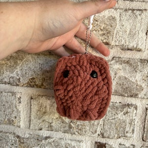 Bitty the keychain icecream sandwich crochet pattern