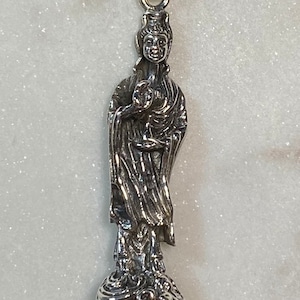 Quan Yan / Kuan Yin Sterling Silver Pendant, Unique KwanYin, Unique Buddhist Jewelry, Compassionate Kuan Yin