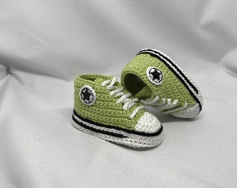 Crochet Baby sneakers, green baby sneakers, birth présent, baby shower present, handmade with love in France