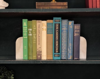 Libros por color / Decoración de diseño, Novelas de tapa dura