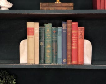 Libros por color / Decoración de diseño, Novelas de tapa dura