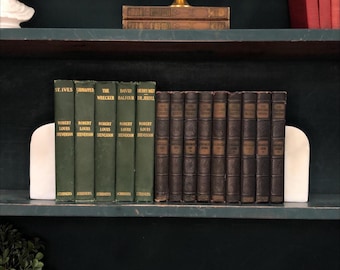 Libros clásicos por metro: Colección tradicional inglesa, Colección de tapa dura, Libros de tapa dura para exhibición