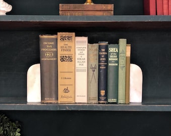 Libros por color / Decoración de diseño, Novelas de tapa dura