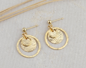 Hammered 14K Gold Filled Circle Dangle Earrings, Textured Disc Stud Earrings, Everyday Lightweight Jewelry