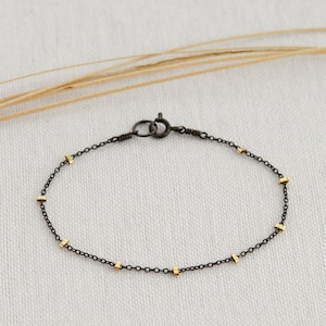 Dainty Mixed Metal Bracelet, Thin Black and Gold Bracelet, Minimalist Beaded Bracelet, Two Tone Bracelet, Delicate Oxidized Chain Bracelet