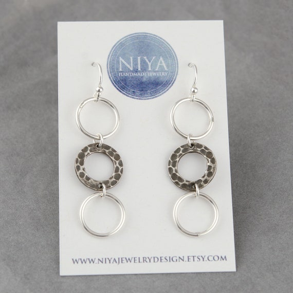 7.5 Sterling Silver Hammered Dangles Circle Bracelet 7.5 Sterling Silver Hammered Dangles Circle Bracelet