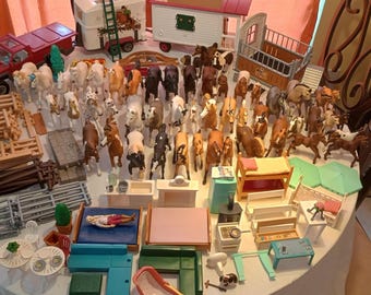 Huge Assortment Schleich Horses Foals Truck Trailer Club House Furniture Fences Gates Bundle Accessories Tack Lot  Vet Set 200+ Pieces