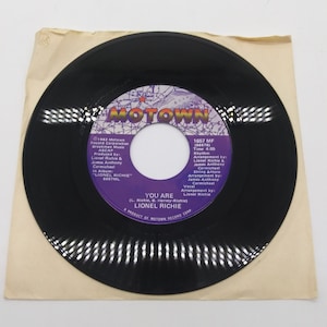 ヴィンテージ 1982 ライオネル リッチー ビニールレコード モータウン レコード You Are/You Mean More to Me ほぼ新品