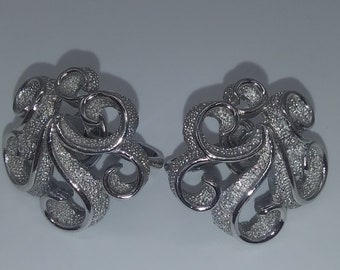 Vintage Crown Trifari Brushed Silver Tone Textured Frosted Swirl Floral Free Form Ribbon Design Art Nouveau Open Design Work Clip Earrings