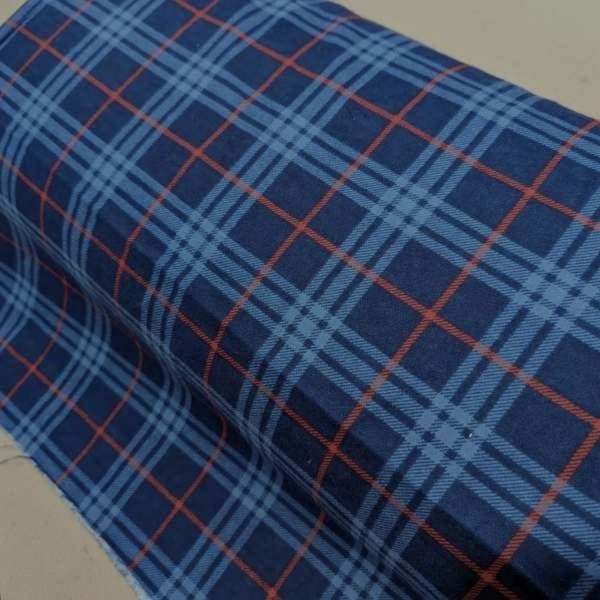 Plaid en flanelle tartan en bleu marine, rouge et gris, nombre de pièces par mètre