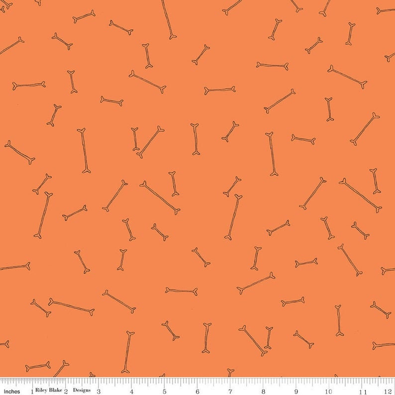 Riley Blake Designs; Halloween 100/% Cotton Fabric by the Yard SCAREDY CAT Orange Gray Bones Fabric by the Metre Orange fabric
