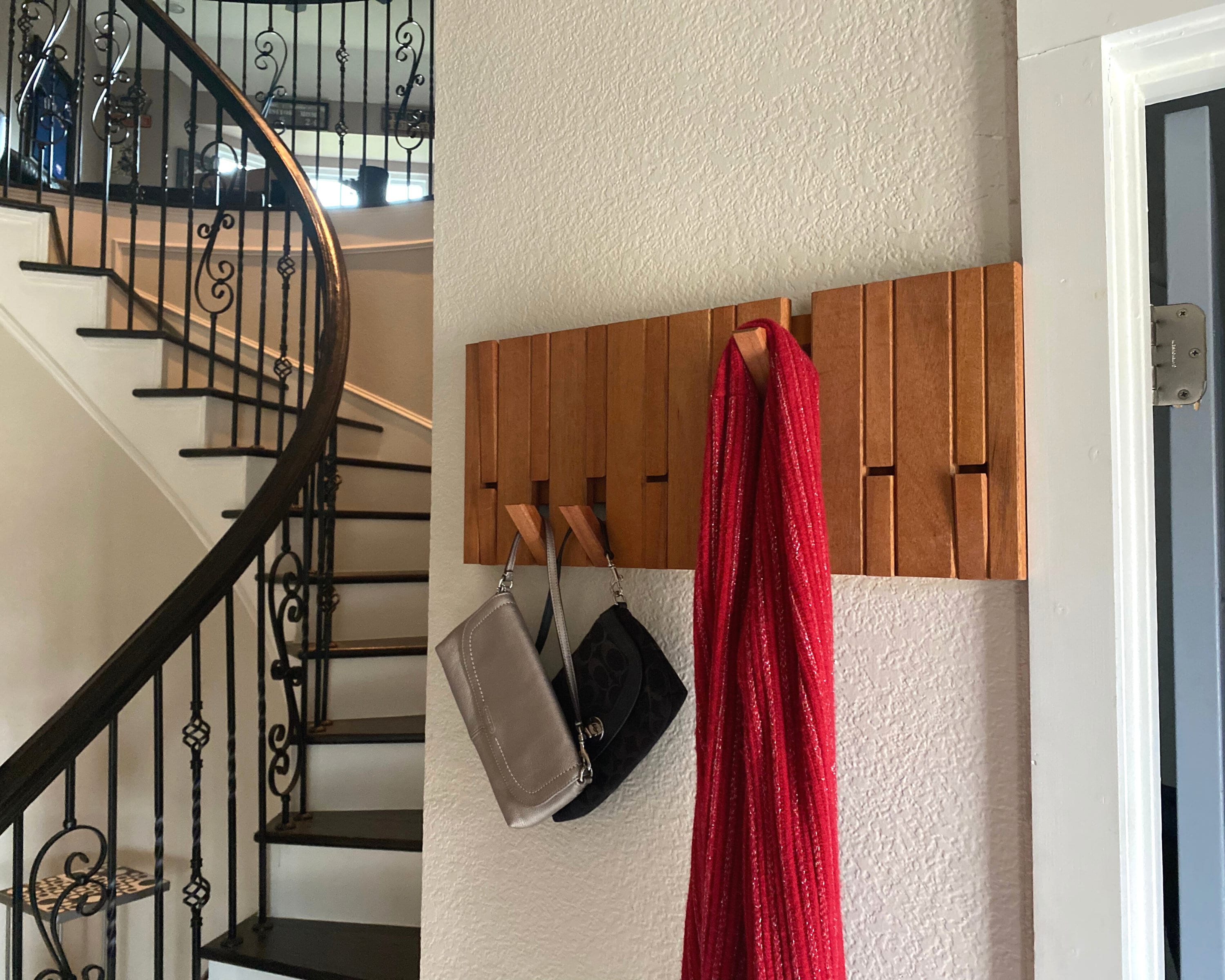 Perchero de pared de madera natural con forma de piano perchero abatible con ganchos perchero de almacenamiento hecho a mano Etsy Espana