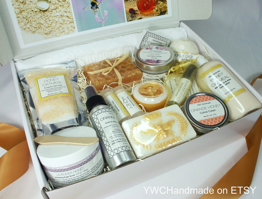 Spa Gift Set 17pc Deluxe Box Honey Oatmeal Luxury Birthday image image